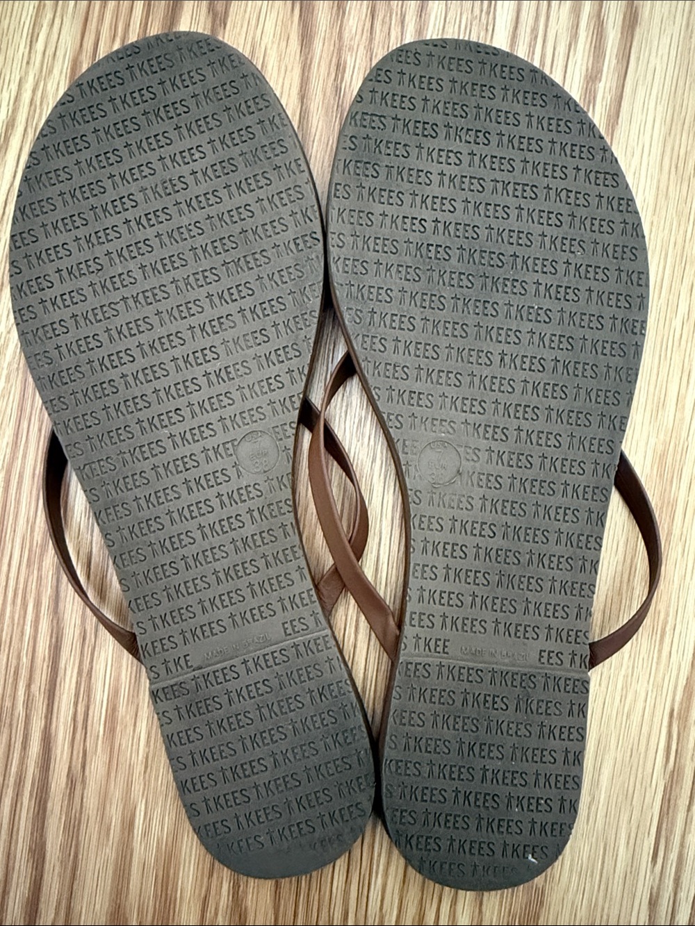 Tkees Leather Flip Flops - Picture 3 of 5